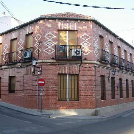 Hostal Cervantes Valdemoro Esterno foto