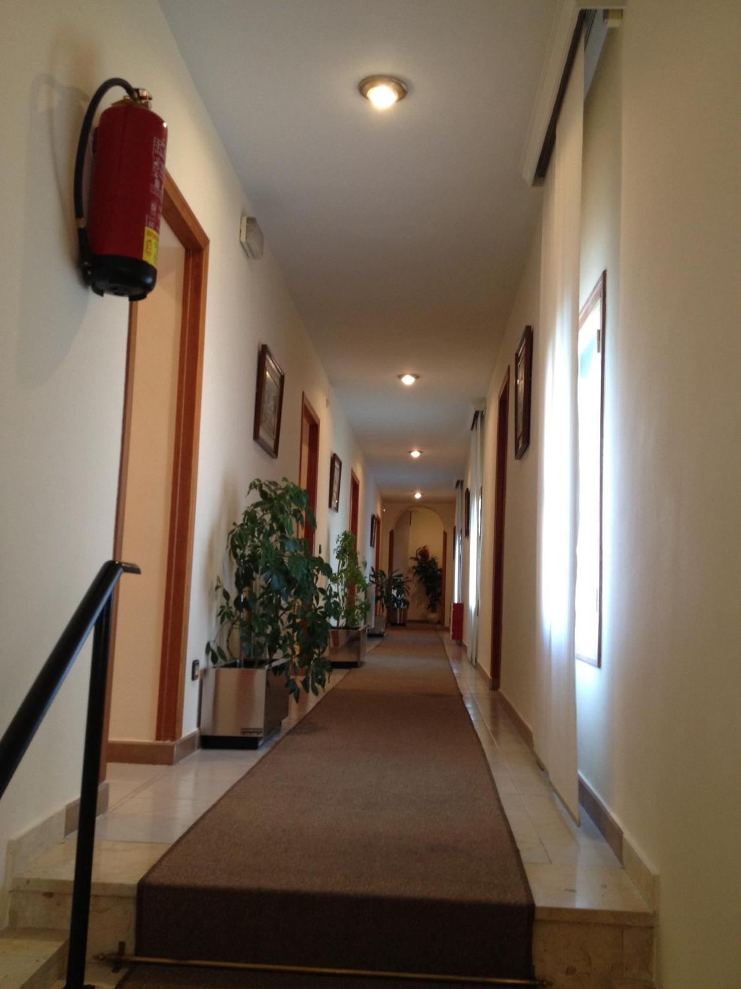 Hostal Cervantes Valdemoro Esterno foto